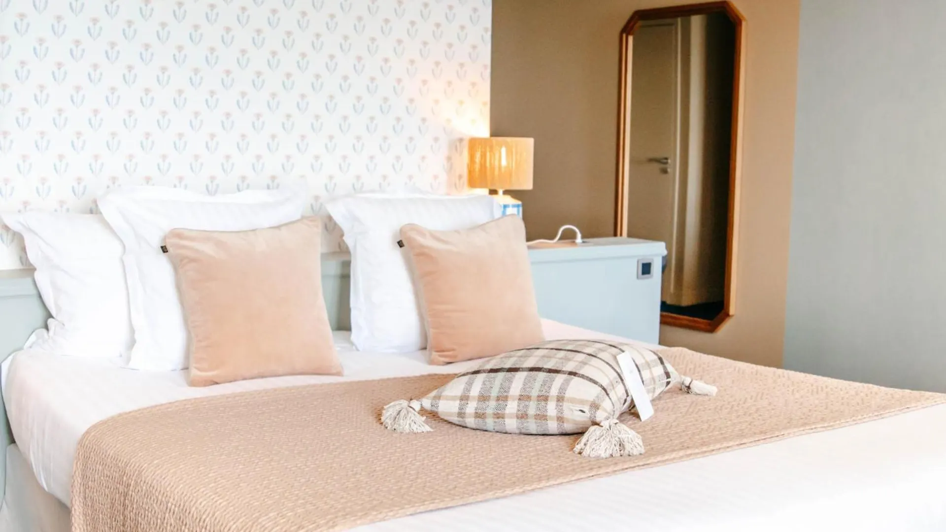 Hotel De La Mer & Spa ブリニョガン・プラージュ