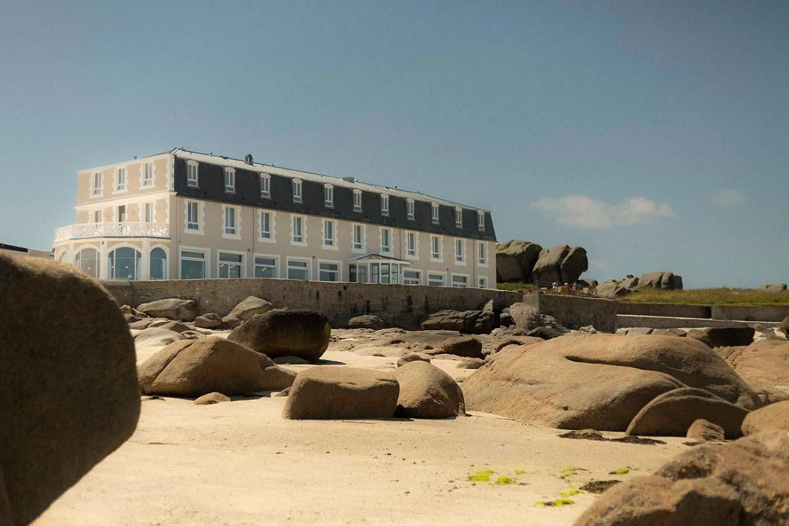 Hotel De La Mer & Spa ブリニョガン・プラージュ